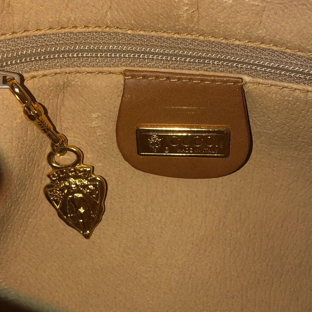 Authentic Vintage GUCCI GG Supreme 1980s Mint Condition Adjustable Crossbody Bag